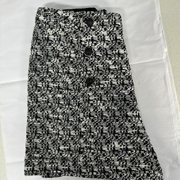 Express Tweed Black and White Speckled Sailor Style Shorts- Women's Size 4 - Picture 4 of 5